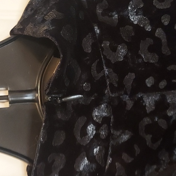 525 America Mock Neck Velvet Top - Picture 13 of 13